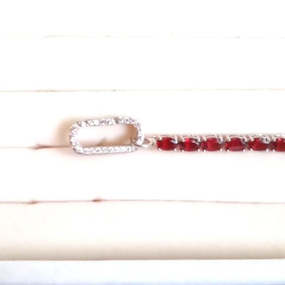 MOZAMBIQUE GARNET, NATURAL WHITE ZIRCON BRACELET - Picture 3 of 10